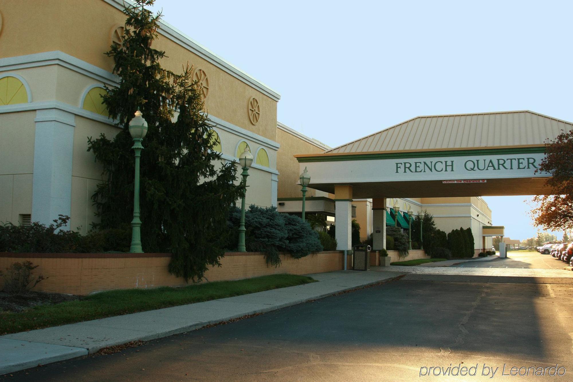 Holiday Inn Perrysburg French Quarter Exteriör bild